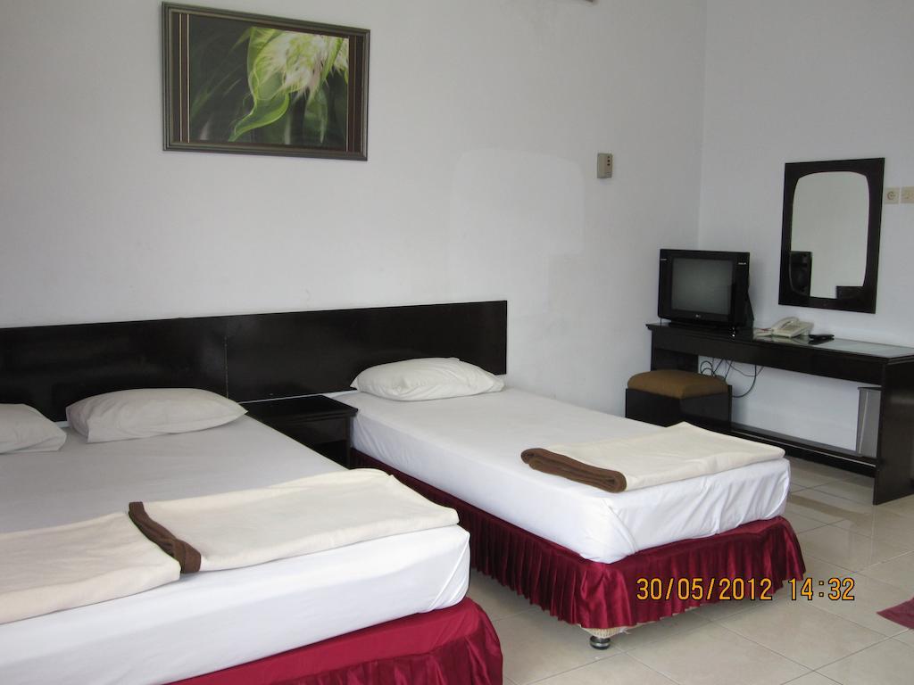 Hotel Santosa Malang Camera foto