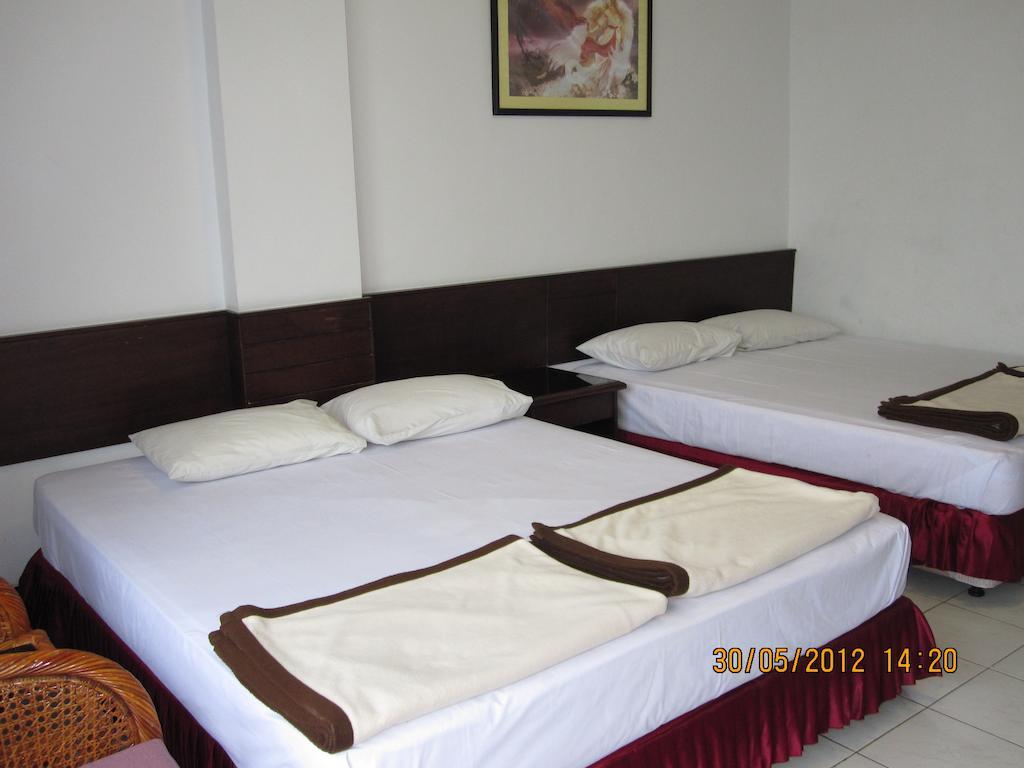 Hotel Santosa Malang Camera foto